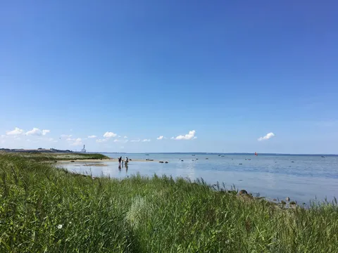 Strandsti til privat strand Isefjorden